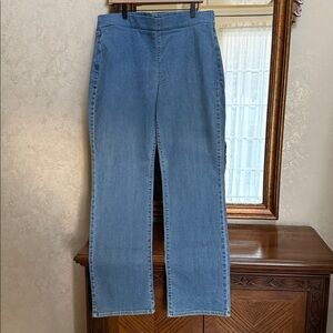 NWOT-NYDJ Bailey relaxed Denim blue jeans. Size 14. Look and wear a size smaller